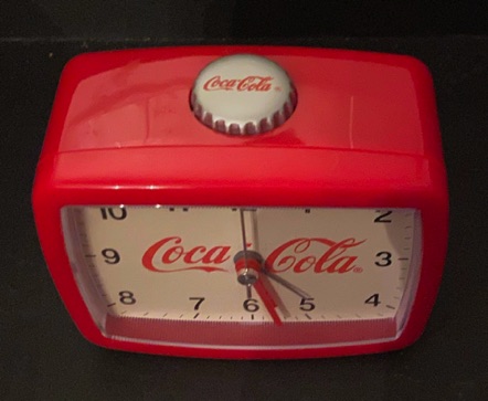 3184-1 € 10,00 coca cola wekker rood wit.jpeg